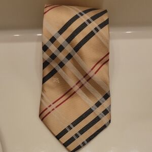 Burberry Classic Beige and Dark Grey Plaid Tie With Red Stripes